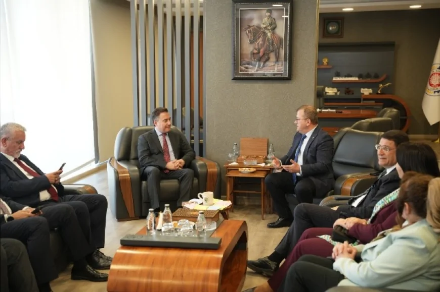 DEVA Partisi Genel Başkanı Ali Babacan Çorum’da İş Dünyası Temsilcileriyle Türkiye Ekonomisini Değerlendirdi