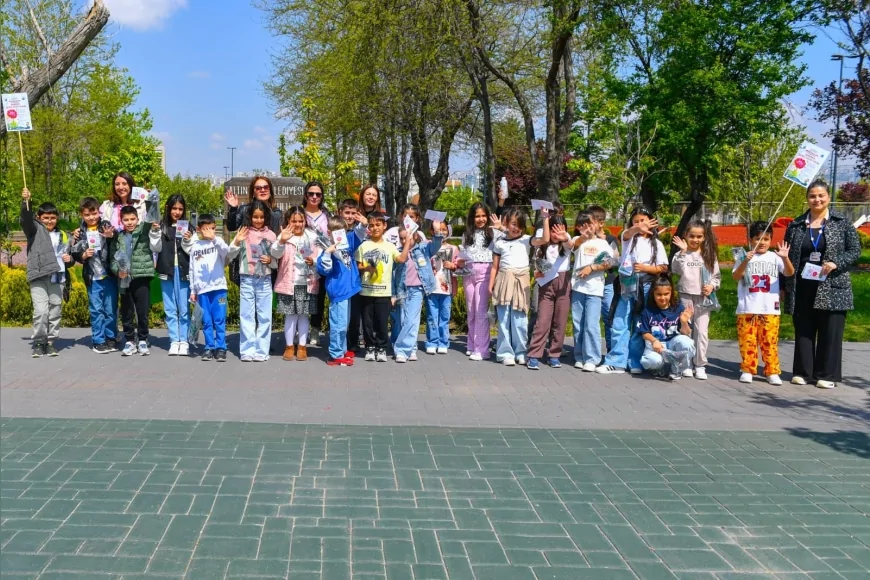 Altındağlı çocuklar Başkent Millet Bahçesi’ni Sevgi Çiçekleriyle renklendirdi