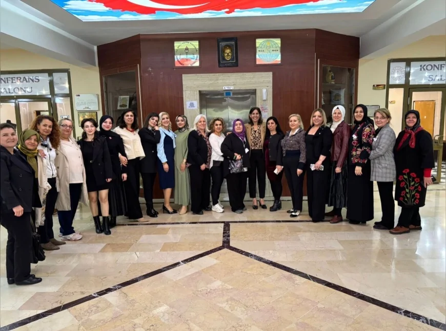 MAMAK HALK EĞİTİM MERKEZİ’NİN ANNELER GÜNÜ KERMESİ YOĞUN İLGİ GÖRDÜ