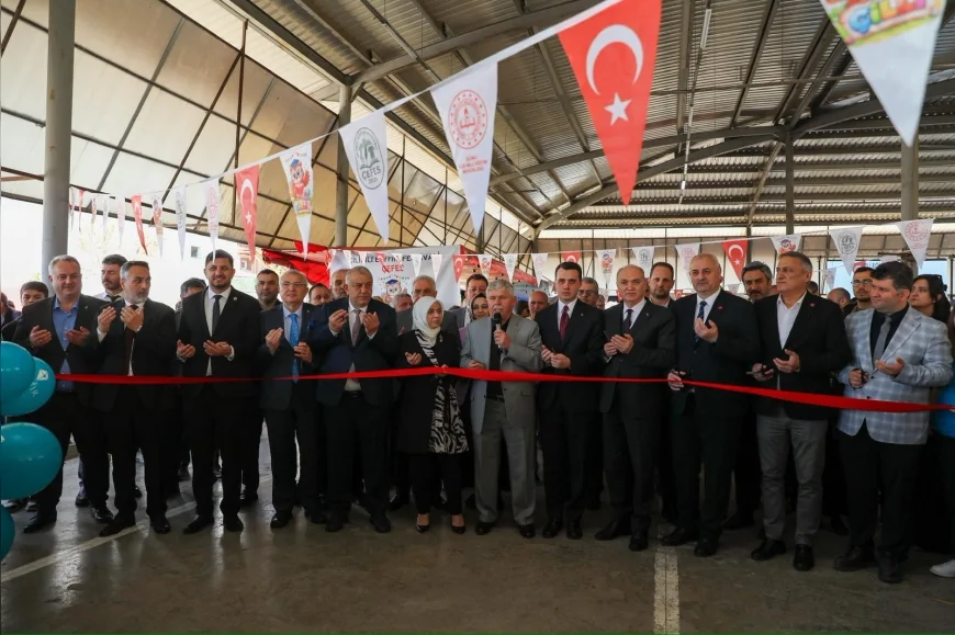 Düzce Belediye Başkanı Dr. Faruk Özlü: “Eğitim alanında yapılan her türlü faaliyeti sonuna kadar destekliyoruz”