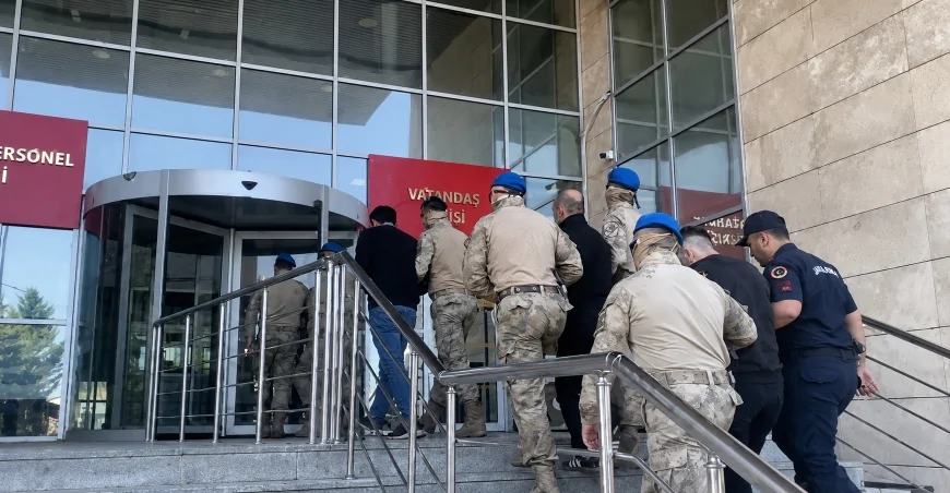 İçişleri Bakanlığı: “Diyarbakır ve Mersin’de 216 Kilogram Uyuşturucu Ele Geçirildi, 87 Şüpheli Tutuklandı”