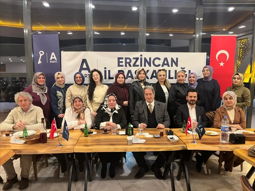 Anahtar Parti Erzincan İl Başkanı Ahmet Korkmaz: “Annelerimizin sevgisi ve emeği hayatın en kıymetli mirasıdır”