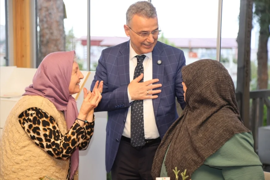 İlkadım Belediye Başkanı İhsan Kurnaz: “Kıymetli annelerimizi programlarımıza bekliyoruz”