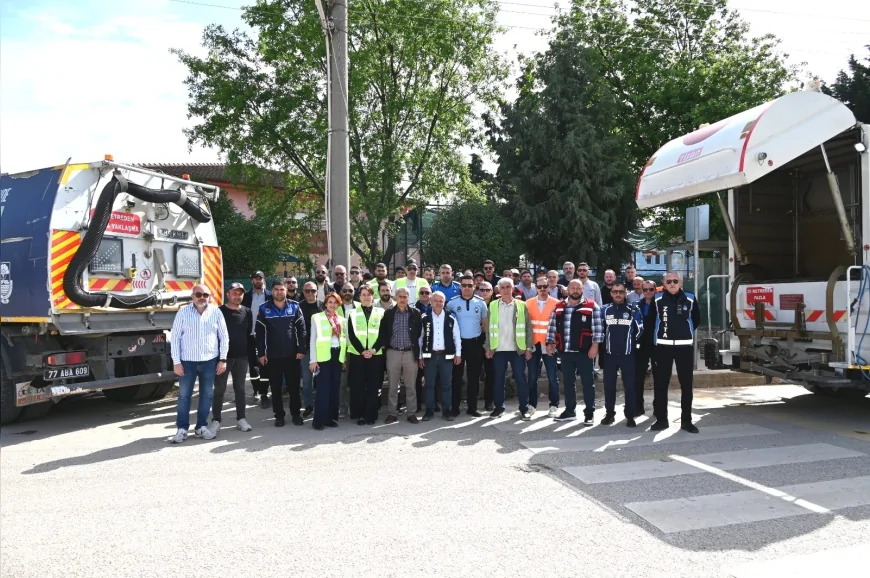 Yalova Belediyesi “Belediyem Mahallemde” Projesiyle İsmetpaşa Mahallesi’nde Kapsamlı Çalışma Yürüttü