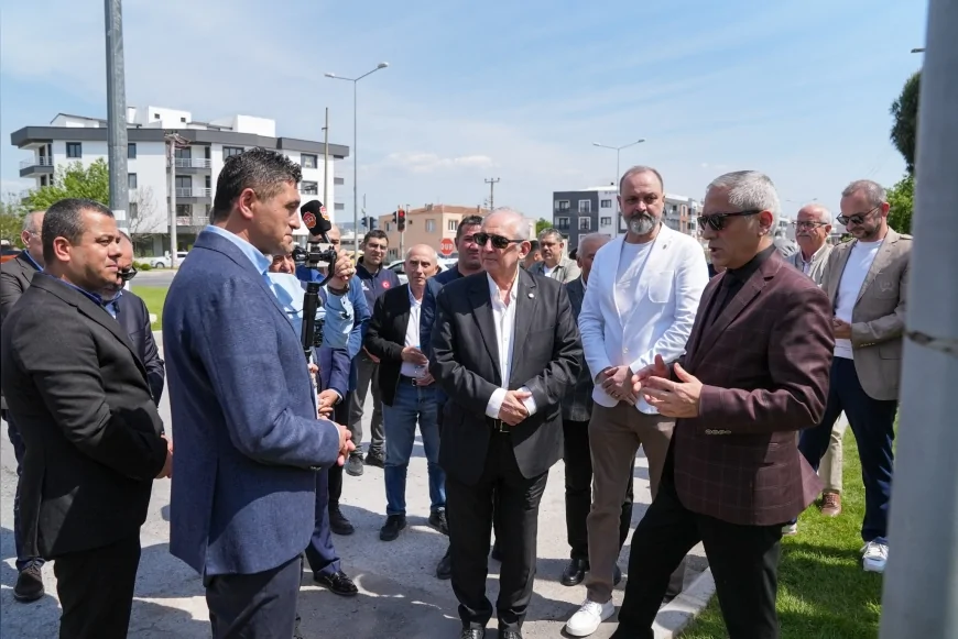 ALİAĞA BELEDİYE BAŞKANI SERKAN ACAR: “REFİK ERTEM VE ZEKİ ŞEN İSİMLERİNİ HİZMETLERİYLE ZATEN BU CADDELERE YAZDIRDI”