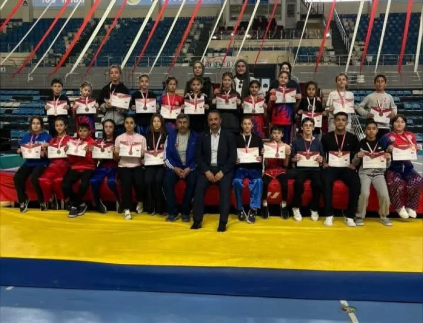 Sakarya’daki Wushu Türkiye Şampiyonası’nda Çorumlu Öğrencilerden 26 Madalyalık Büyük Başarı