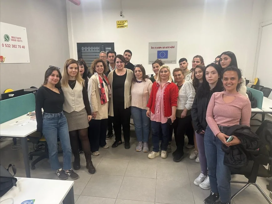 UMAG Yönetim Kurulu Üyesi Özge Mumcu: “Araştırmacı Gazetecilik Resmi Belgelerle Güçlenir”