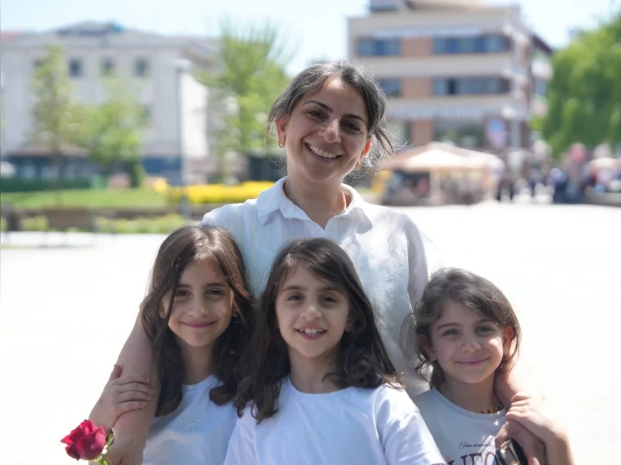 Düzce Belediyesi’nin Anneler Günü videosunda gençlerin mesajları duygusal anlara sahne oldu
