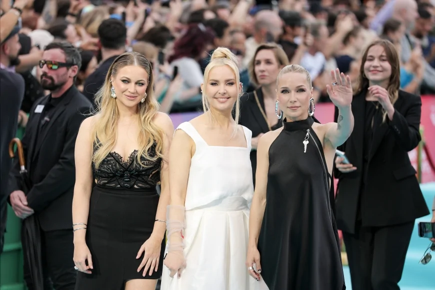 Estonya’nın Eurovision 2026 Kozu Vanilla Ninja Viyana Sahnesinde Rock Şovuyla Finale Yürüyor