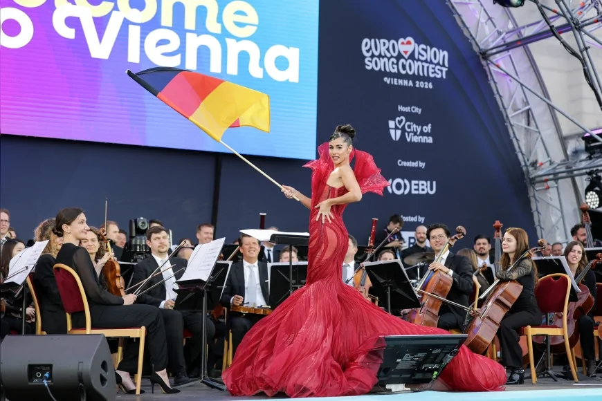 Almanya’nın Eurovision 2026 temsilcisi Sarah Engels “Fire” ile Viyana sahnesinde güç ve yeniden doğuş hikâyesi anlattı