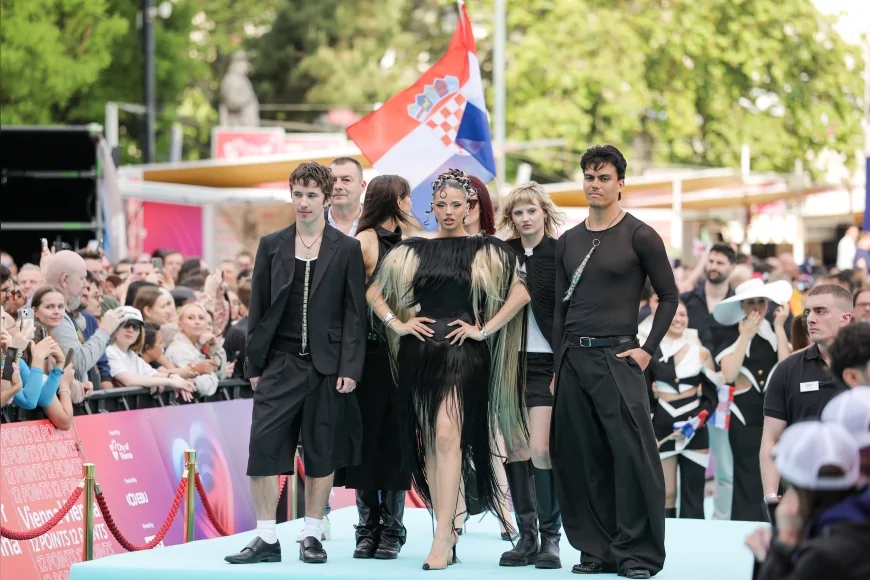 Bulgaristan Temsilcisi DARA “Bangaranga” ile Eurovision 2026 sahnesinde karanlığı ritüele dönüştürdü