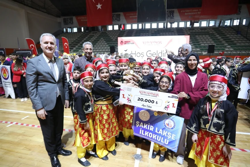 İnegöl Belediye Başkanı Alper Taban: “Böylesine Bir Gençliğe Sahip Olmak Gurur Verici”