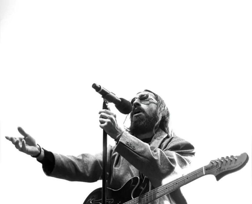 Emre Fel Çorum’da Konser Verecek: 19 Mayıs Kutlamalarında Sahne Alacak