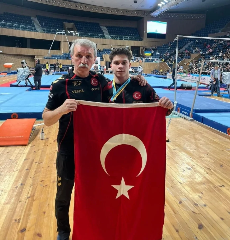 İzmir Büyükşehir Belediyesi sporcusu Altan Doğan Dünya Kupası’nda altın madalya kazandı