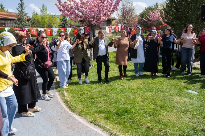 Gölbaşı Belediye Başkanı Yakup Odabaşı: “Annelerimizin Hakkını Ödemek Mümkün Değildir”
