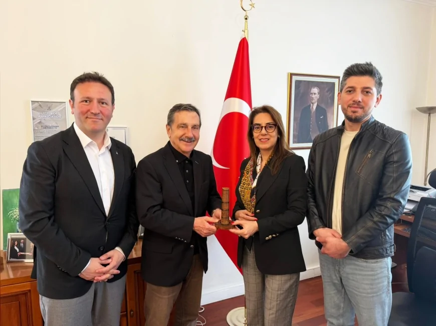 Tepebaşı Belediye Başkanı Dt. Ahmet Ataç Estonya’da akıllı şehircilik ve dijital dönüşüm projelerini anlattı