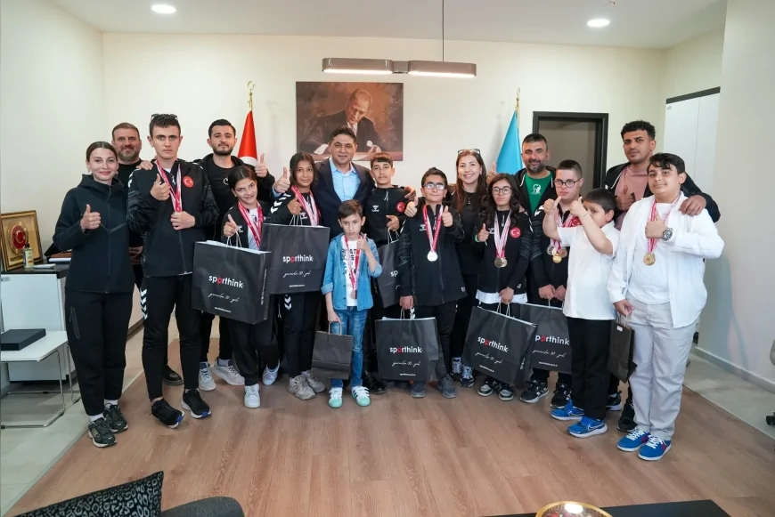 Aliağa Belediyesi Özel Sporcuları Atletizm ve Yüzmede Türkiye Dereceleriyle Büyük Başarı Elde Etti