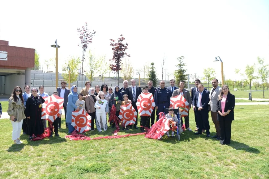 KAHRAMANKAZAN’DA ÖZEL GEREKSİNİMLİ ÇOCUKLAR İÇİN MASAL VE UÇURTMA ETKİNLİĞİ DÜZENLENDİ
