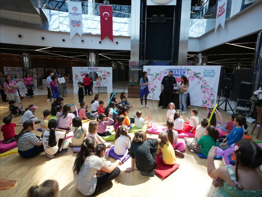 Denizli Büyükşehir Belediyesi’nin Üreten Kadınlar Festivali Anneler Günü’nde Binlerce Vatandaşı Buluşturdu