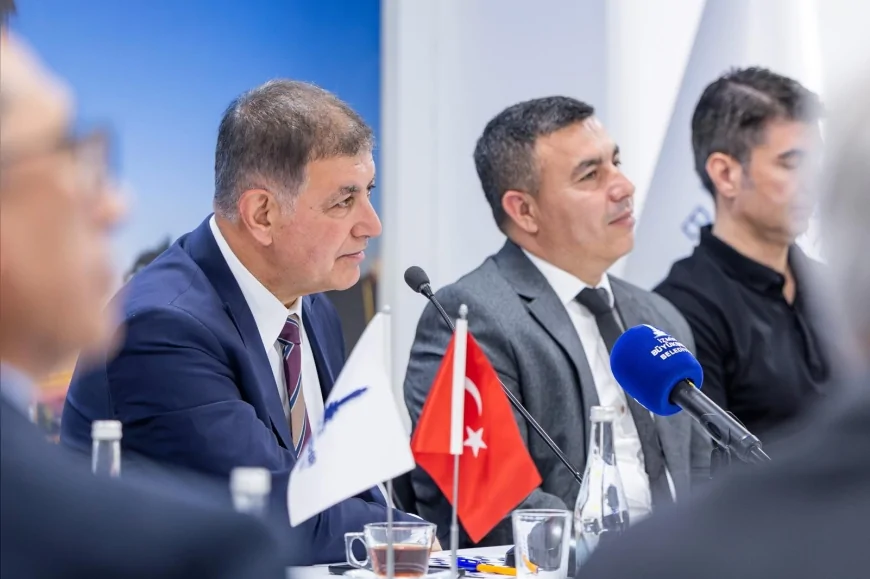 İzmir Büyükşehir Belediye Başkanı Dr. Cemil Tugay: “İzmir Kendi Enerji Yol Haritasını Oluşturmalı”