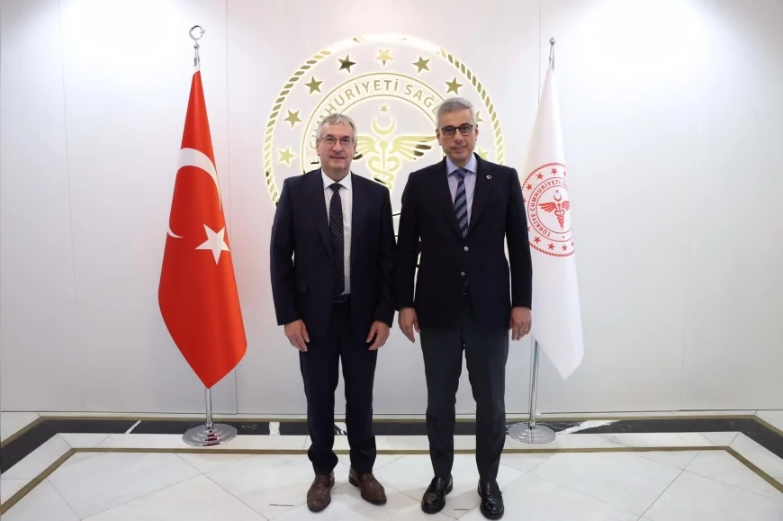 Sağlık Bakanı Prof. Dr. Kemal Memişoğlu Belçikalı Bakan Jeholet ile sağlık iş birliğini görüştü