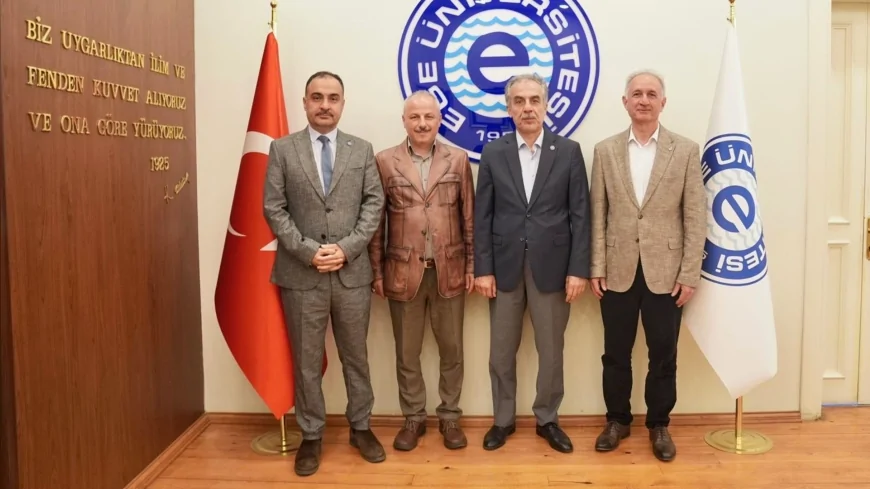 Ege Üniversitesi’nde “Devlet ve Tasavvuf” Konferansı Düzenlendi