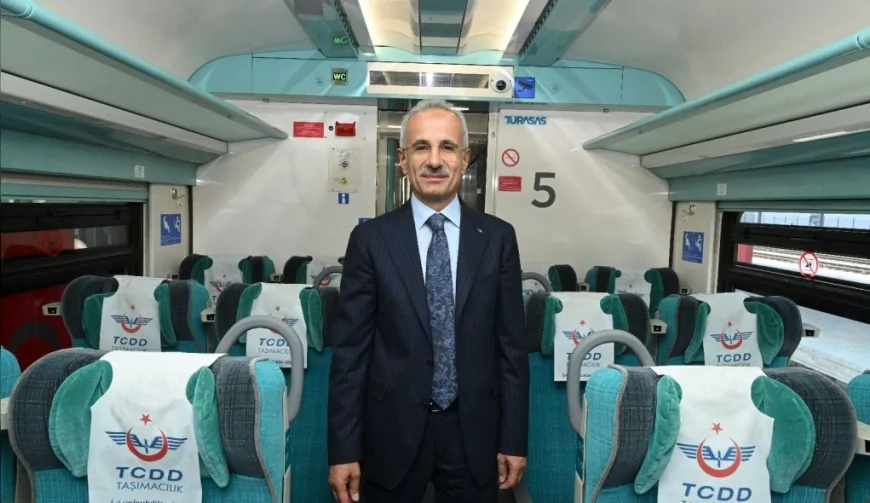 ULAŞTIRMA VE ALTYAPI BAKANI ABDULKADİR URALOĞLU: “KURBAN BAYRAMI’NDA TRENLERDE 18 BİN 644 KİŞİLİK EK KAPASİTE SAĞLAYACAĞIZ”