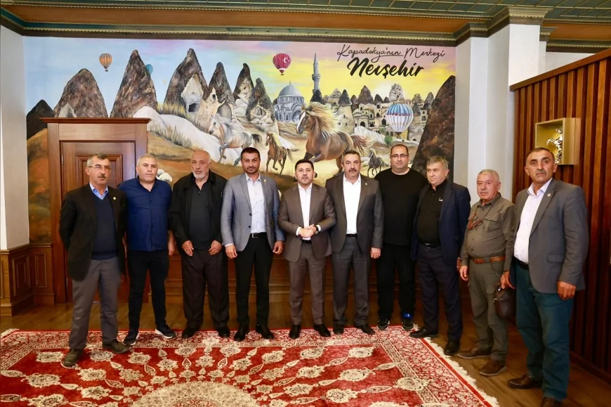 Nevşehir Belediye Başkanı Rasim Arı STK ve Ziraat Odası Temsilcileriyle Bir Araya Geldi