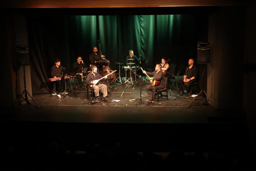 Odunpazarı Belediyesi’nin “AVAZ” konserinde Yunus Emre dizeleri Genco Erkal Sahnesi’nde hayat buldu