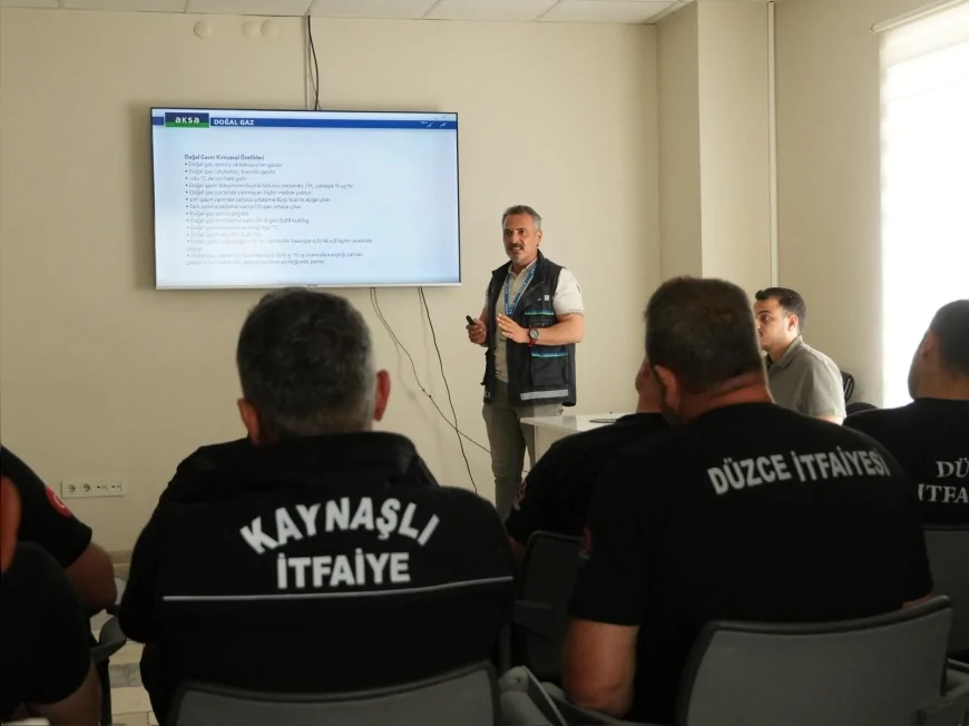 Düzce Belediyesi İtfaiyesi, DERGAZ eğitiminde doğalgaz yangınlarına müdahale yöntemlerini güncelledi