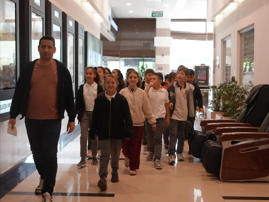 Düzce Belediyesi öğrencileri “Şehzade” animasyon filmiyle sinema etkinliğinde buluşturdu