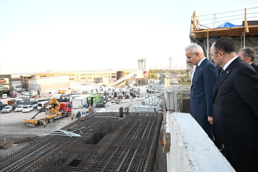 Ulaştırma ve Altyapı Bakanı Abdulkadir Uraloğlu: “Etimesgut Havalimanı’nın pistini 3 bin metreye çıkarıyoruz”