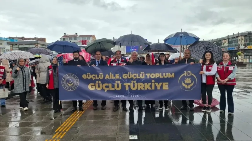 Çorum’da 15 Mayıs Uluslararası Aile Günü kapsamında “Güçlü Aile, Güçlü Türkiye” yürüyüşü düzenlendi