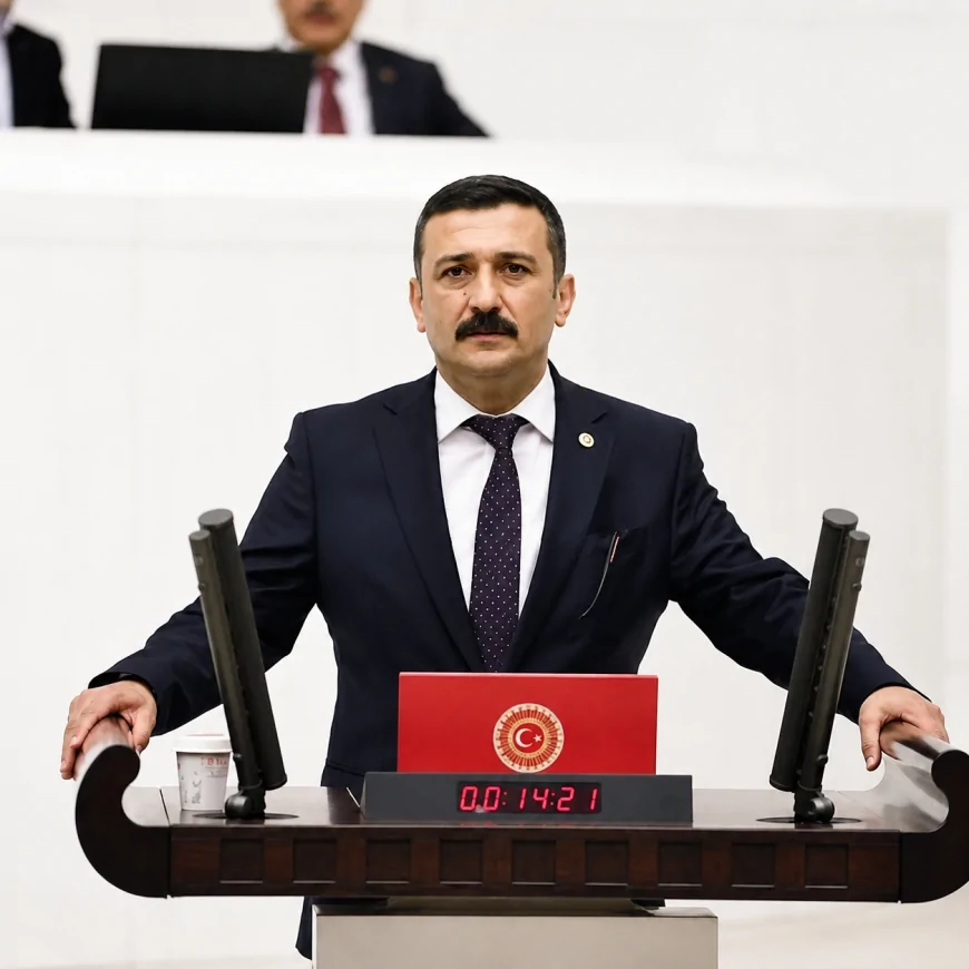 İYİ Parti Genel Başkan Yardımcısı Selçuk Türkoğlu: “Çiftçi çalışarak batıyor”