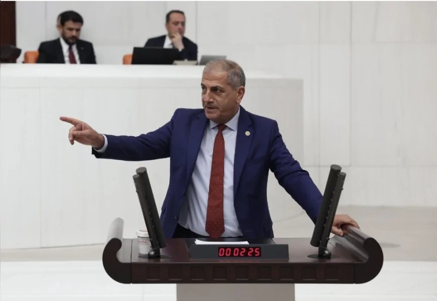 İYİ Parti İzmir Milletvekili Hüsmen Kırkpınar: “Esnafı borç ve ceza kıskacından kurtarın”
