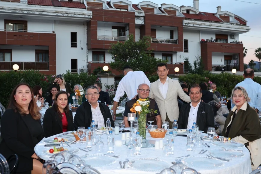 MARMARİS BELEDİYE BAŞKANI ACAR ÜNLÜ: “MARMARİS’İN HER SOKAĞINDA PERSONELİMİZİN ALIN TERİ VAR”