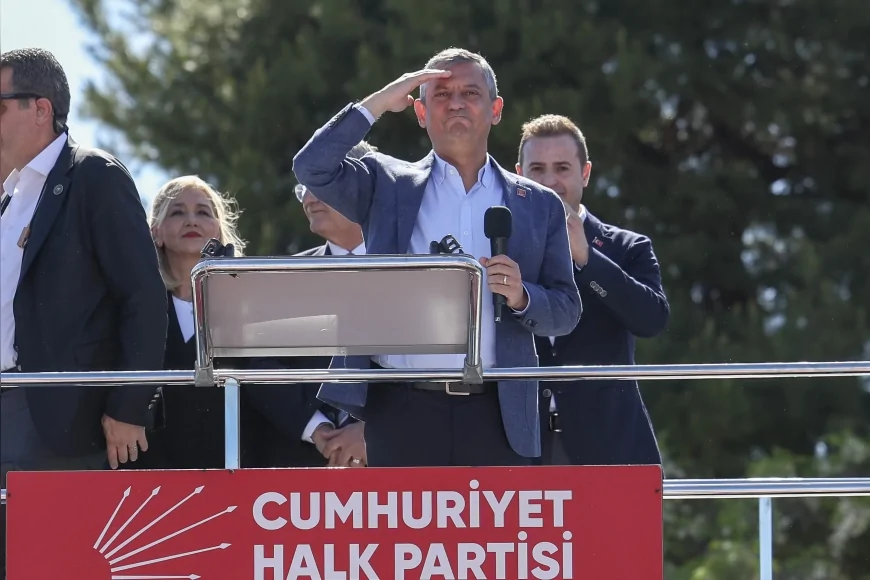 CHP Genel Başkanı Özgür Özel: “Sandıktan kaçmak milletten kaçmaktır, milletin önüne sandığı getir”