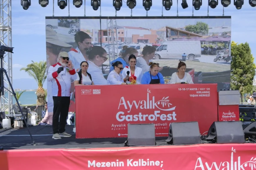 Ayvalık GastroFest’te Yarım Asırlık Lezzet Ustaları Aynı Panelde Buluştu