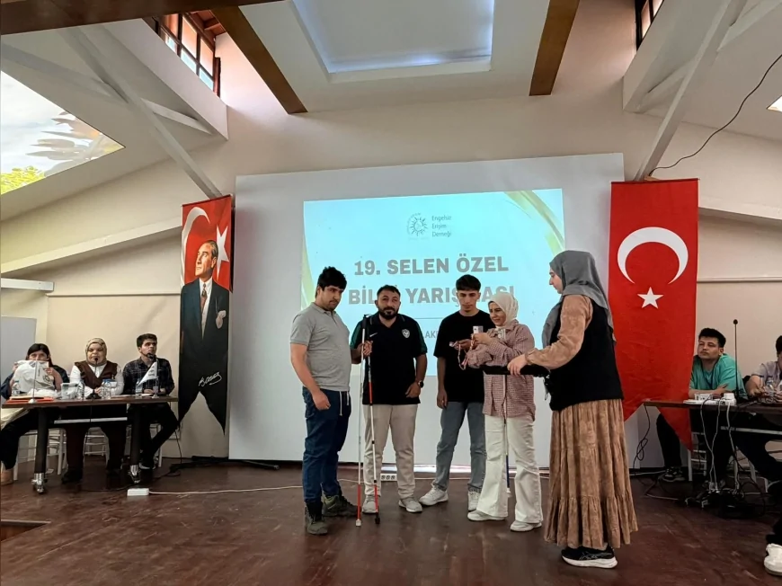 Eskişehir’de düzenlenen 19. Selen Özel Bilgi Yarışması erişilebilirlik ve dayanışma mesajlarıyla tamamlandı