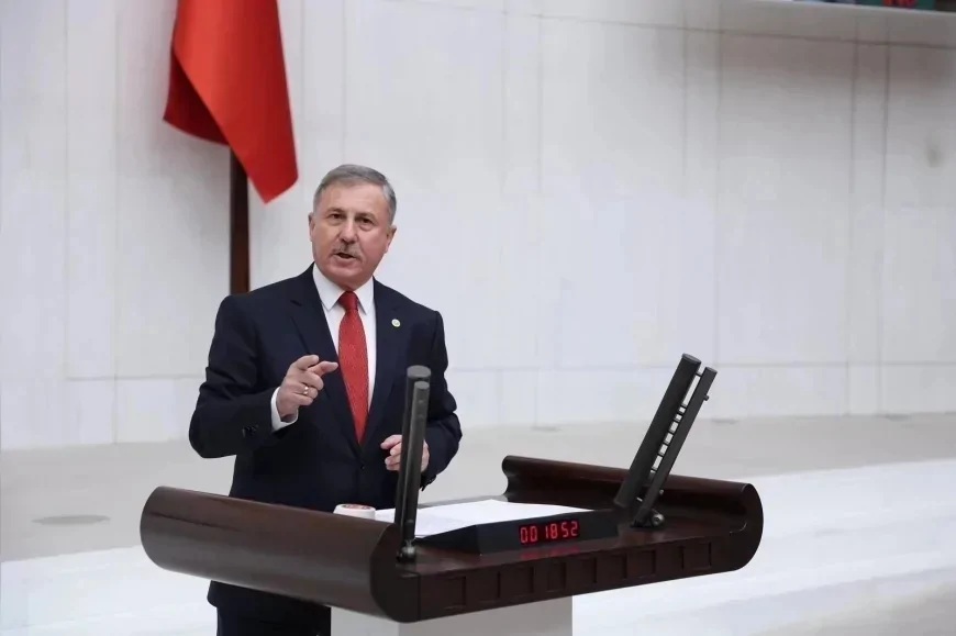 Yeniyol Partisi Grup Başkanvekili Selçuk Özdağ: “İran’a neden tek bir yardım gönderilmiyor”
