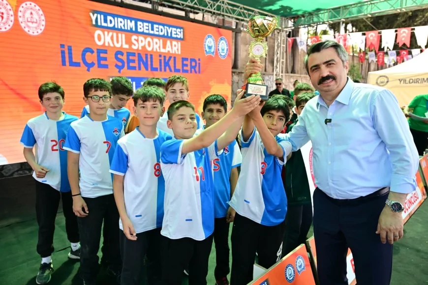 Yıldırım Belediye Başkanı Oktay Yılmaz: “Bilim ve Teknolojiyle Büyüyen Bir Yıldırım İçin Çalışıyoruz”