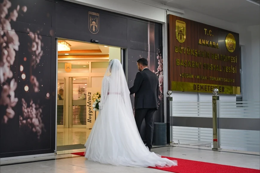 Ankara Büyükşehir Belediyesi Demetevler Düğün Salonu’nda İlk Nikâh Coşkusu Yaşandı