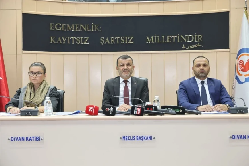 Denizli Büyükşehir Meclisi çiftçiye tohum, dar gelirliye bayram desteği ve milli sporculara ücretsiz ulaşım kararı aldı