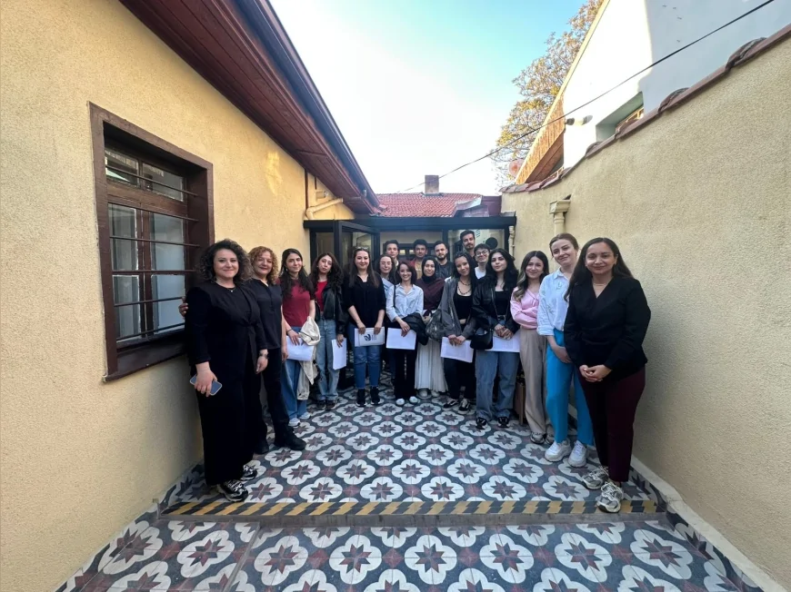 Eskişehir Büyükşehir Belediyesi’nin Mutluluk Atölyesi gençlerden yoğun ilgi gördü