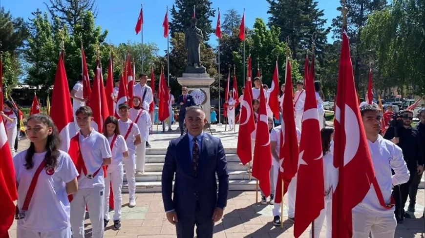 CHP Çorum Milletvekili Mehmet Tahtasız: “Gençler Gitmek Değil Kendi Ülkesinde Mutlu Yaşamak İstiyor”