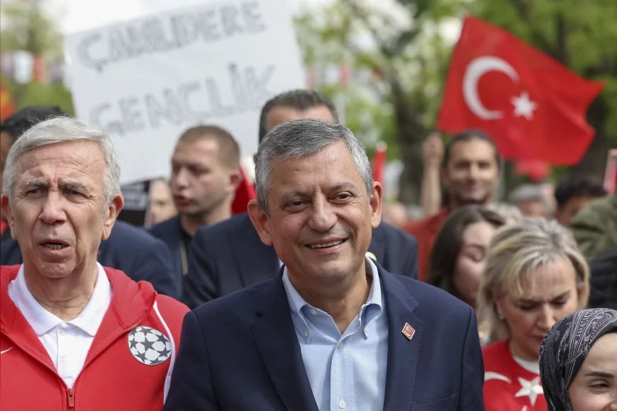 CHP Genel Başkanı Özgür Özel: “Cumhuriyet’i gerçek sahipleri olan gençlerle yeniden buluşturacağız”