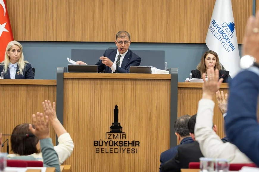 Yerel Yönetimler İzmir Büyükşehir Belediye Başkanı Dr. Cemil Tugay: “İzmir adım adım en ucuz su kullanan şehir oluyor”