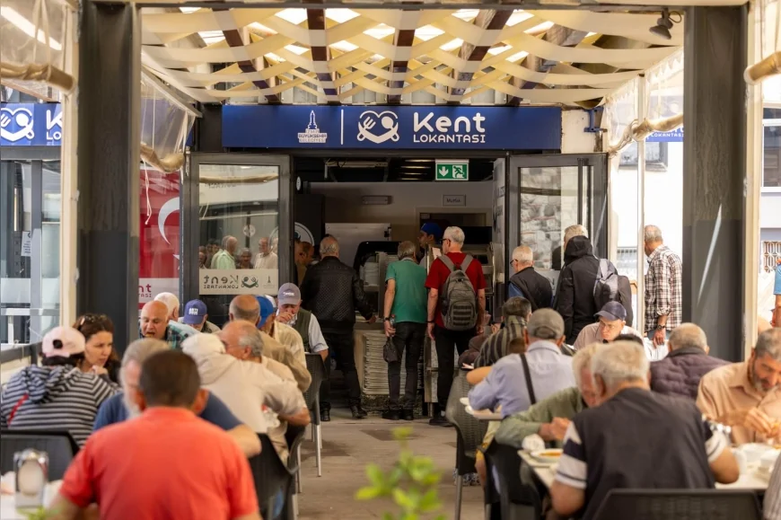 İzmir Büyükşehir Belediyesi’nden 19 Mayıs’ta Kent Lokantaları’nda ücretsiz yemek uygulaması!