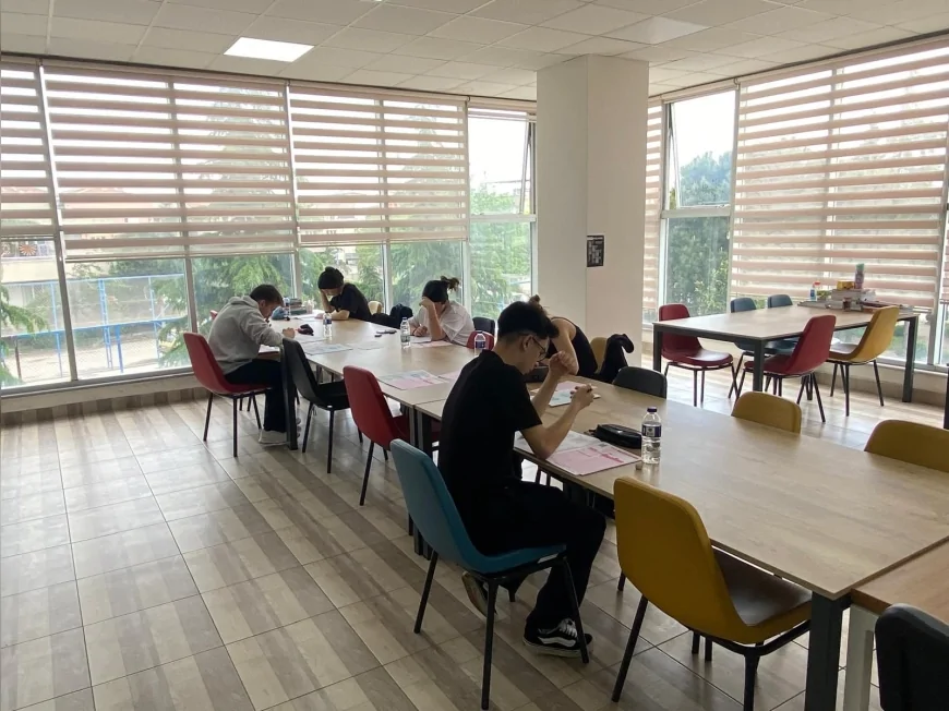 Altıeylül Belediyesi Ücretsiz TYT ve AYT Deneme Sınavlarıyla Üniversite Yolunda Gençlere Destek Veriyor