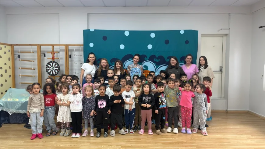 Eskişehir Büyükşehir Belediyesi Es Çocuk Evi’nde minikler interaktif masal tiyatrosuyla buluştu